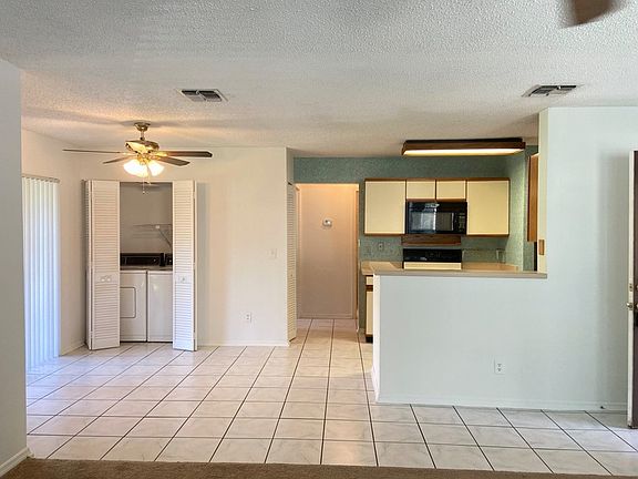 2nd image of 637 Greencove 137 Ter