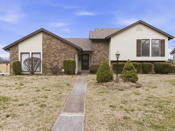 1309 E Knobhill Street, Springfield, MO 65804