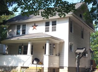 19 Wilson Ave, Leola, PA 17540
