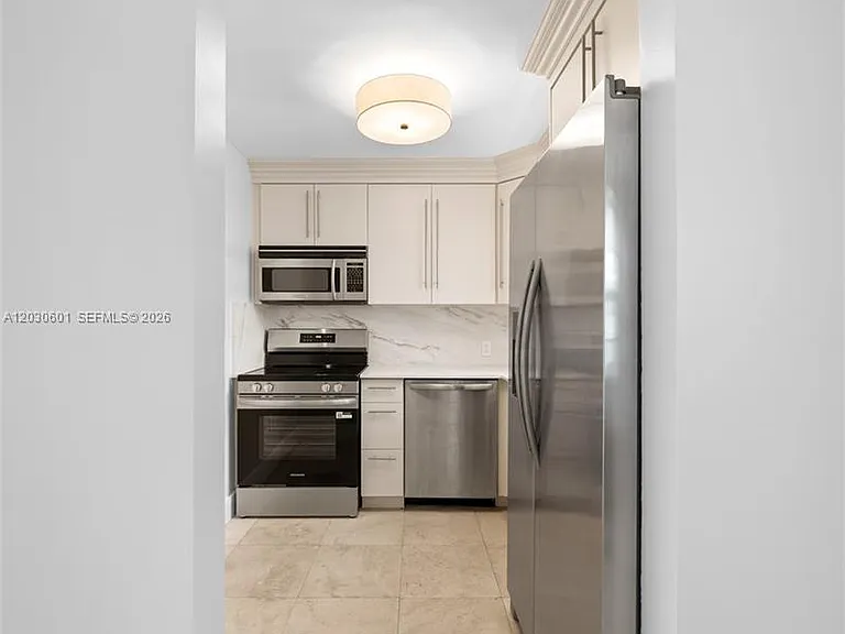 1610 Lenox Ave #316 — Photo 15