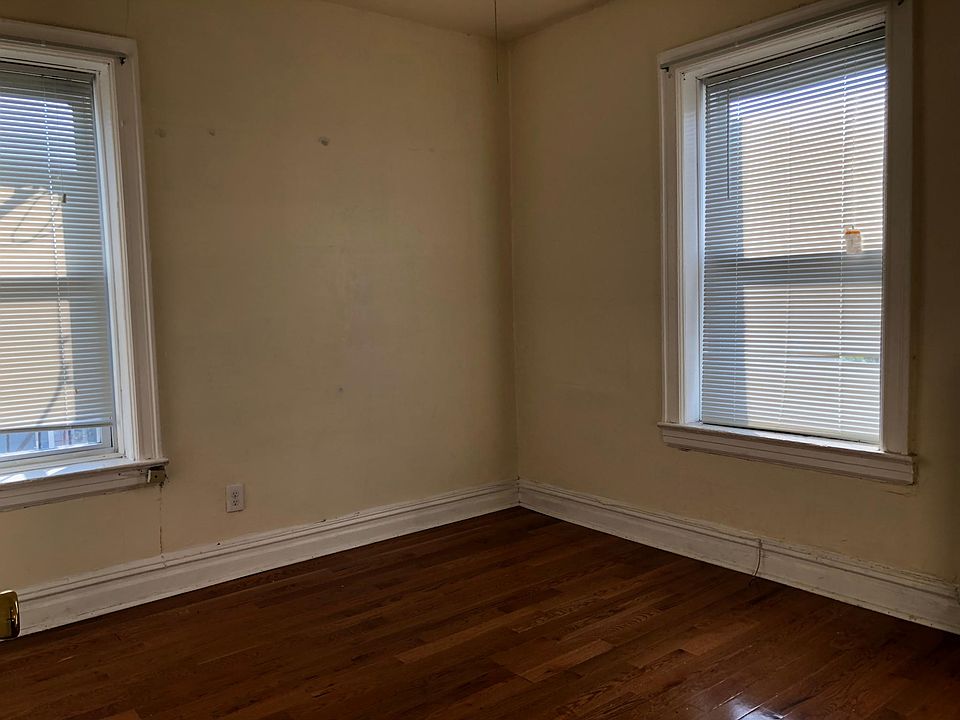 2nd image of 67 Stuyvesant Ave #36Y