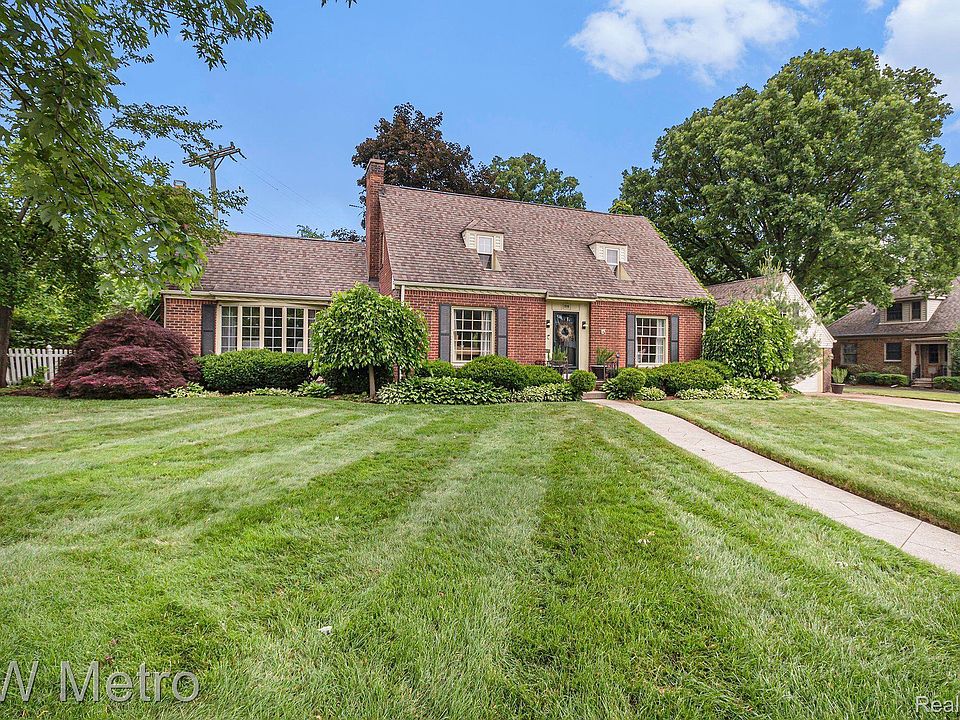 1st image of 1914 Greenleaf Dr