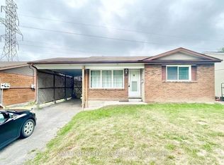 257 Thorncrest Dr, Waterloo, ON N2L 4L2