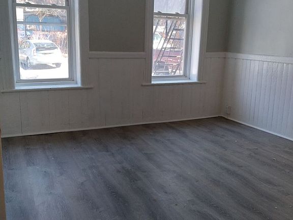 5th image of 11 Elberon Pl #1