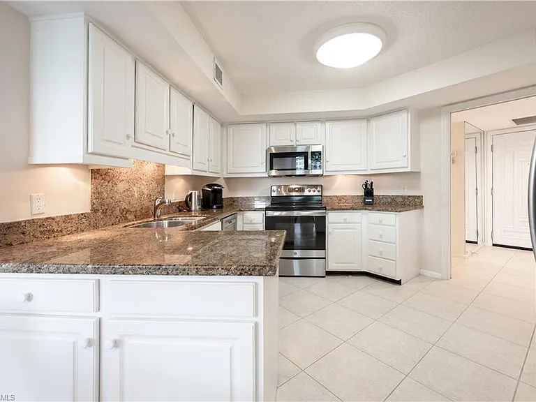 4551 Gulf Shore Blvd N #306 — Photo 18