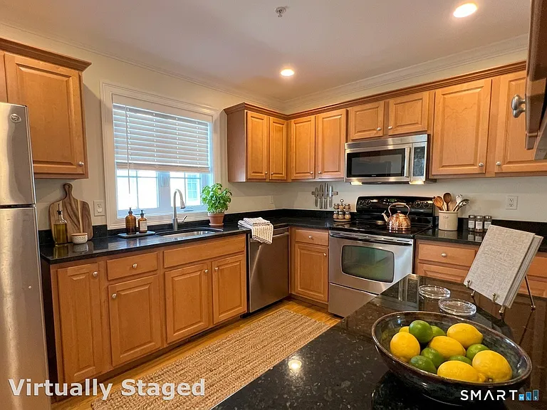 1707 Summer St #6 — Photo 4