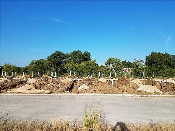 4th image of 3037 Solana Cir