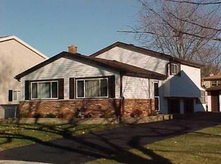 373 N Clarendon Ave, Lombard, IL 60148