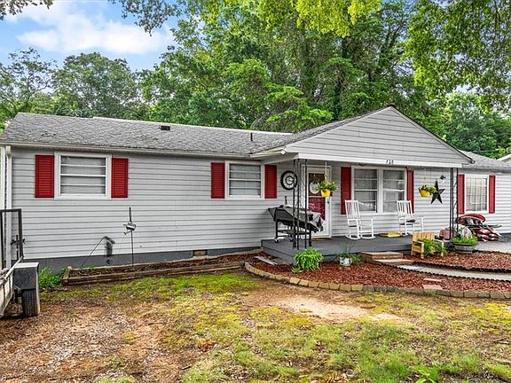 2nd image of 728 Carrington Ln