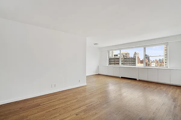 Rented by Nest Seekers International | media 29