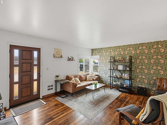 5th image of 823 Arago Ave