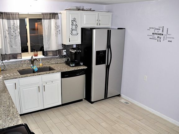 5th image of 2156 Grice Ln