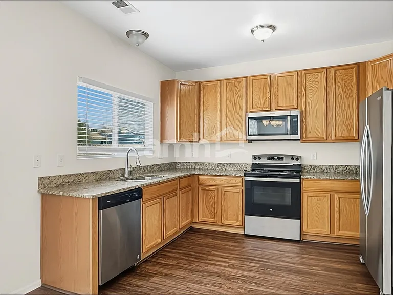 1182 S Fultondale Cir — Photo 3