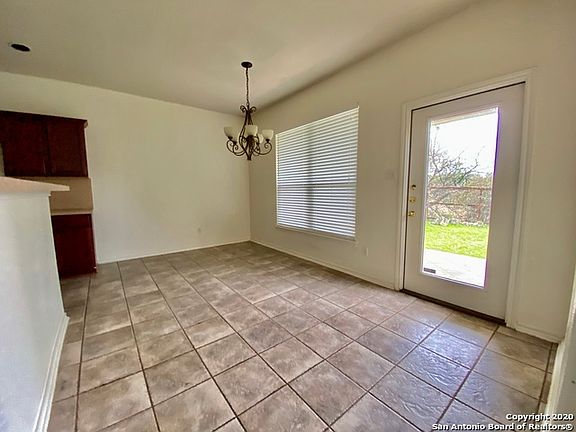 4th image of 1415 Crown Brk