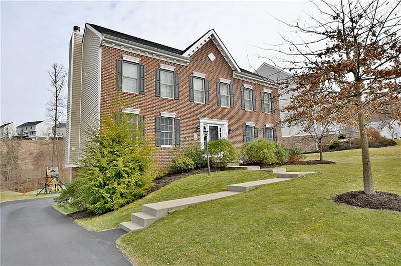 1st image of 1305 Maplewood Cir