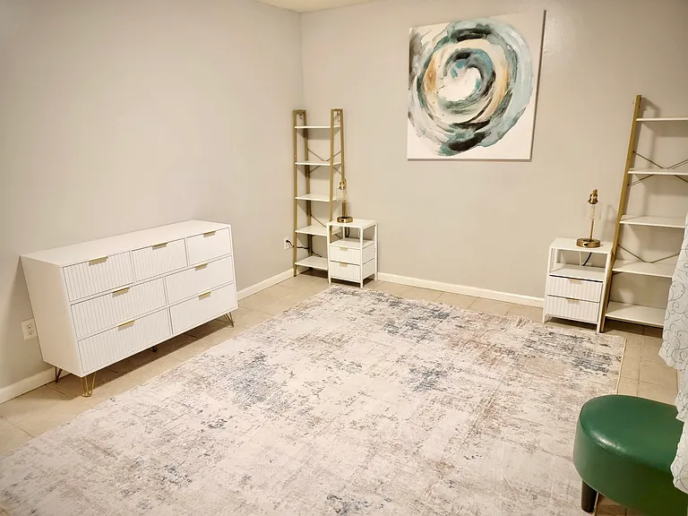 507 W Westview St #4 — Photo 23