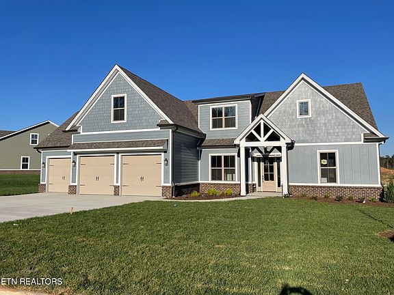 2nd image of 190 Clover Cir