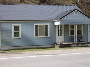 1861 Lens Creek Rd, Hernshaw, WV 25107