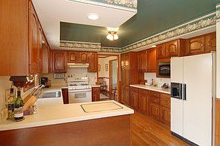 3rd image of 6N549 Juniper Ct