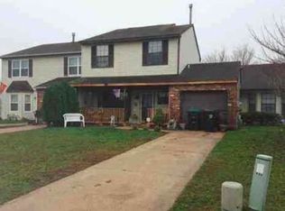 14 Heywood Ln, Sicklerville, NJ 08081
