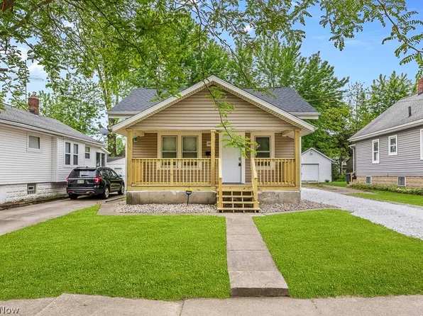 886 Eva Ave, Akron, OH 44306