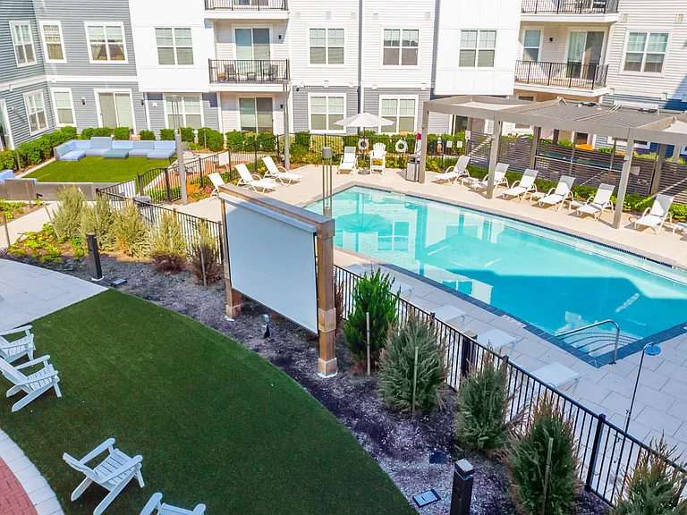 EVO Apartments — Photo 18