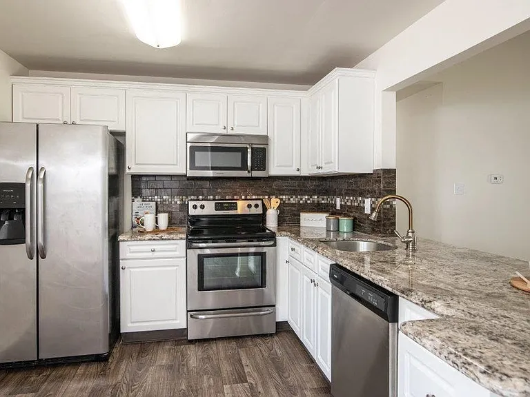 Abrams Run Apartment Homes — Photo 2