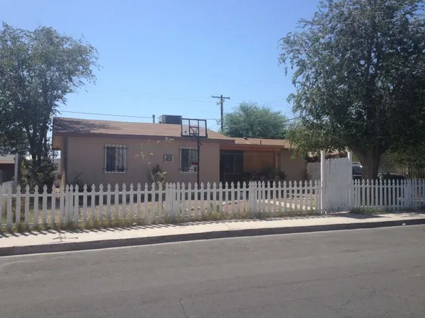 2300 Berkley Ave, Las Vegas, NV 89101