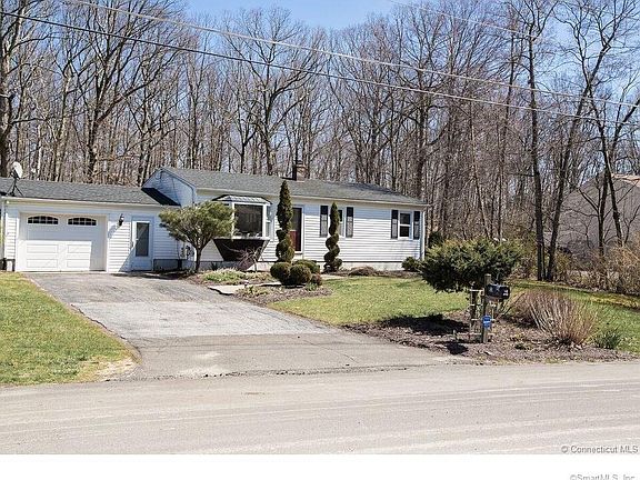 2nd image of 127 Circuit Ave