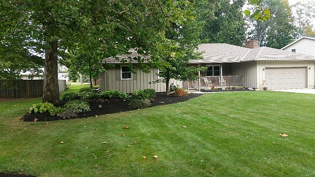 1st image of 838 Oak Dr