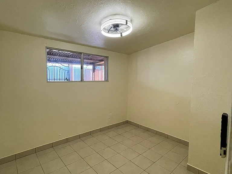 1426 W Delaware St #2 — Photo 10