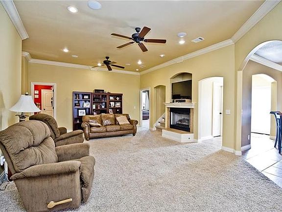 3rd image of 5908 S 66th St