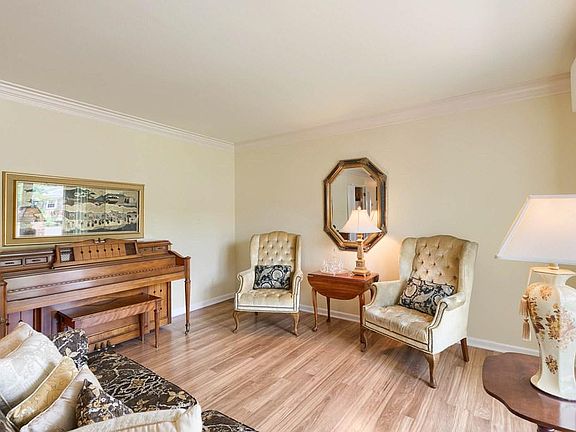 5th image of 2907 Christie Pl
