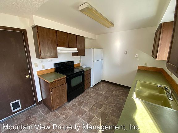 4th image of 1548 SE Skylark Dr