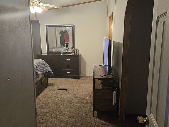 4th image of 525 Transylvania Dr