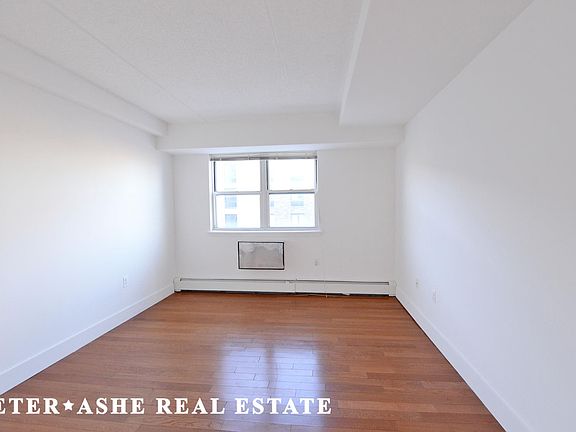 4th image of 15 W 116th St APT 2B