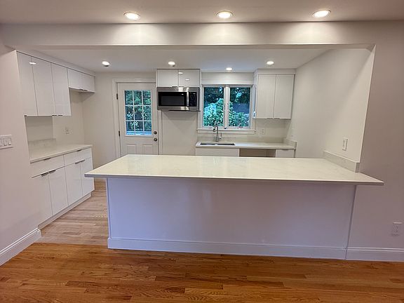 3rd image of 65 Fottler Rd