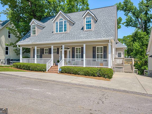 3rd image of 225 Water Oak Dr