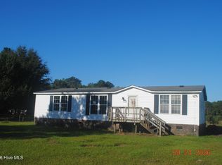 132 Cooper Rd, Richlands, NC 28574