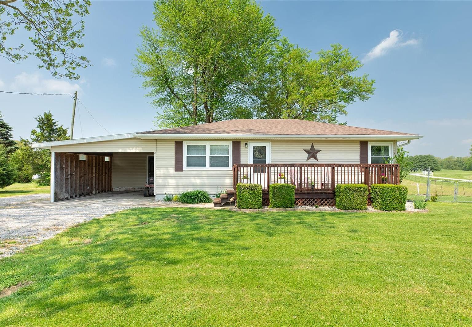 3879 Seiler Rd, Dorsey, IL 62021 Zillow