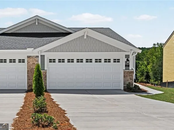 27 Village Dr, Dawsonville, GA 30534