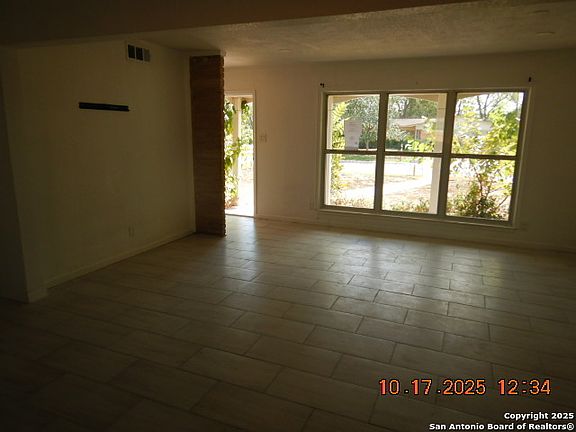 3rd image of 229 E Langley Blvd