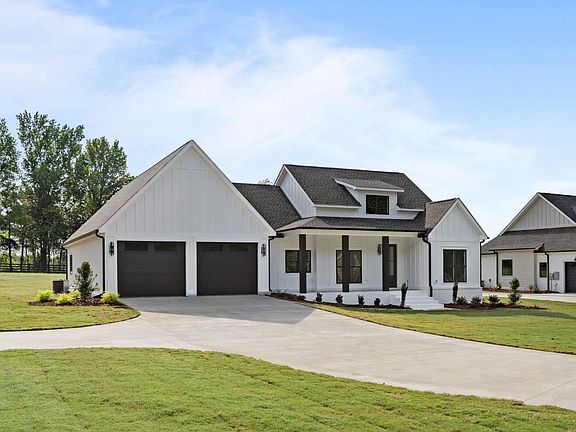 2nd image of 3826 County Road 61