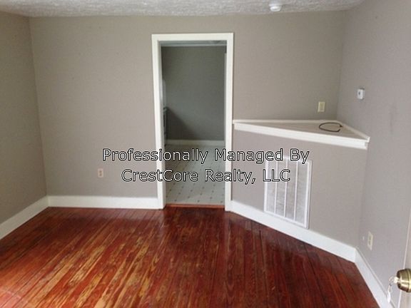2nd image of 916 Wheeler St