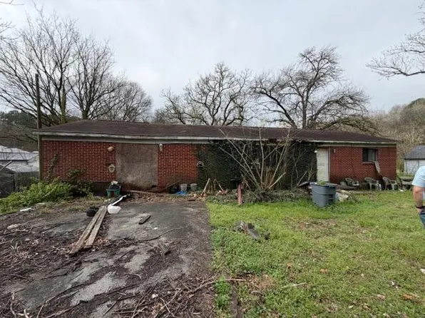 7405 Harper Rd, Hixson, TN 37343