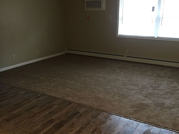 2nd image of 2826 Euclid Ave APT 206
