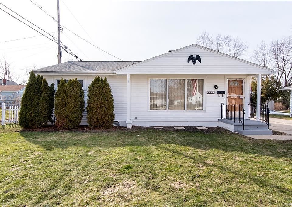 1st image of 18 Brenton Ave