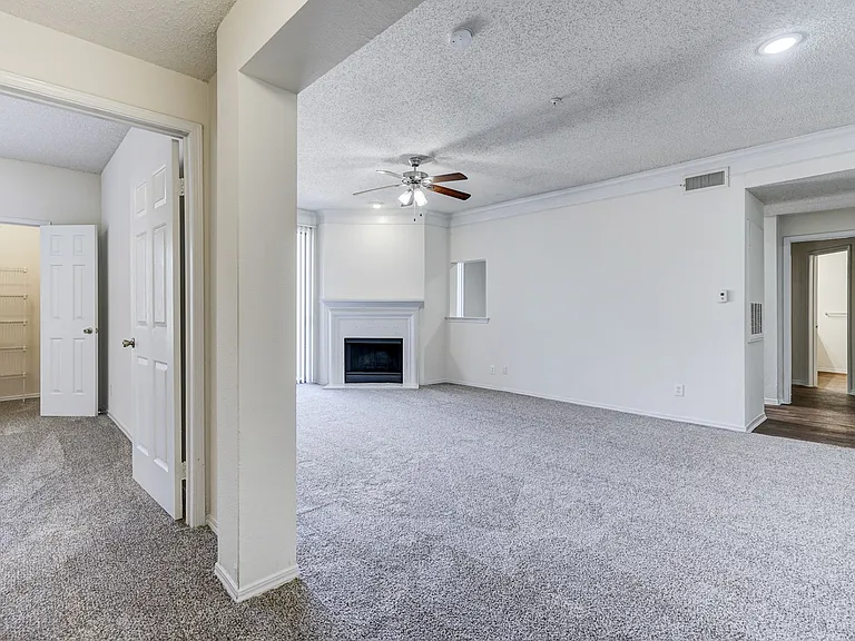 Saxony at Chase Oaks Apartments — Photo 37