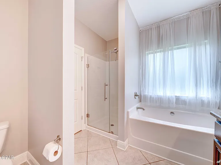 4018 Brook Stone Dr — Photo 25