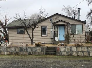815 NW 3rd St, Hermiston, OR 97838